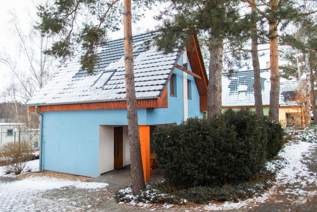 Chaty Kolodeje-Ubytovani U Reky V Soukromem Arealu-Blue Kolodeje nad Luznici Exterior photo